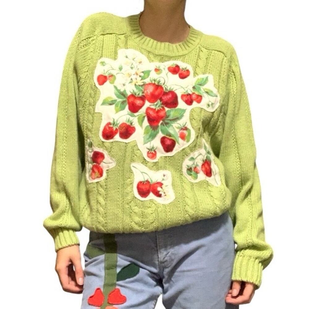 Custom Patchwork Green Strawberry Vintage Knit Cotton Sweater – Medium